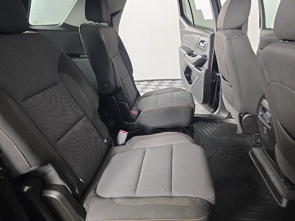 Used 2020 Chevrolet Traverse LT FWD image 34