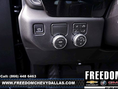 New 2026 GMC Sierra 1500 SLT image 30