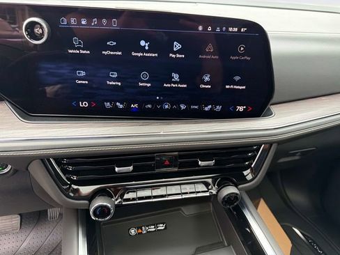 New 2026 Chevrolet Suburban Premier AWD/4WD image 33