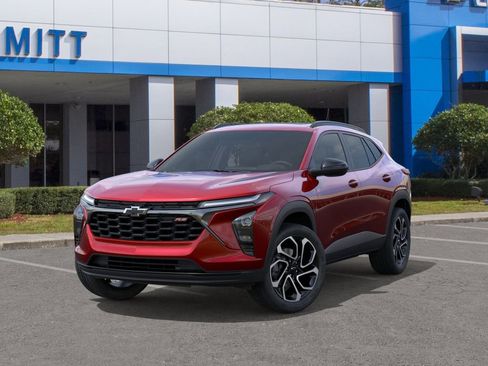 New 2026 Chevrolet Trax RS w/ Sunroof Package FWD image 6