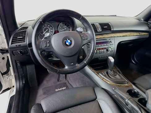 Used 2010 BMW 135i Convertible image 23