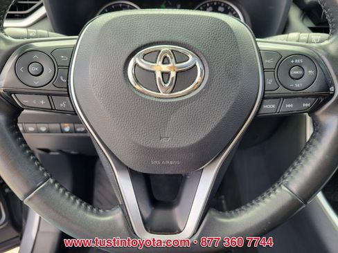 Certified 2022 Toyota RAV4 XLE Premium AWD/4WD image 19