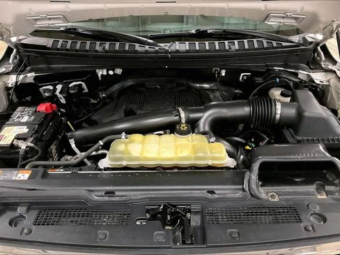 Certified 2020 Ford Expedition XLT w/ Equipment Group 201A AWD/4WD image 10