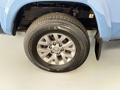 Used 2019 Toyota Tacoma SR5 AWD/4WD image 22