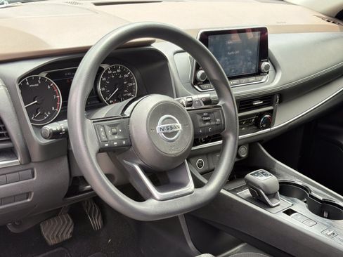 Used 2021 Nissan Rogue S FWD image 40