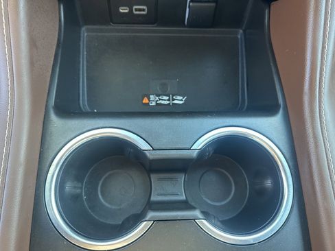 Used 2023 Chevrolet Tahoe High Country image 24