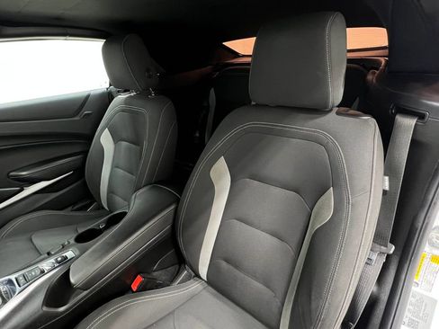 Used 2021 Chevrolet Camaro LT RWD image 13