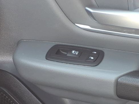 Used 2023 RAM 1500 Big Horn AWD/4WD image 28