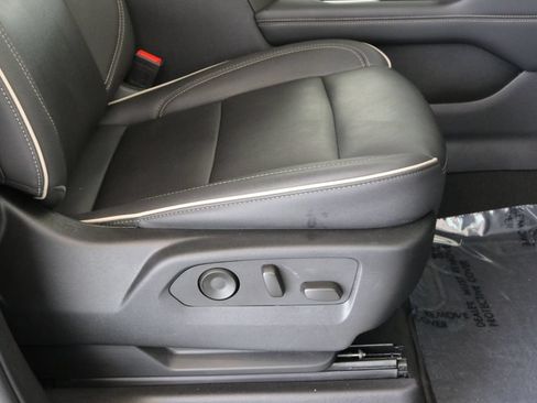 Used 2025 GMC Yukon XL Elevation AWD/4WD image 48