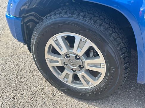 Used 2017 Toyota Tundra Platinum image 14