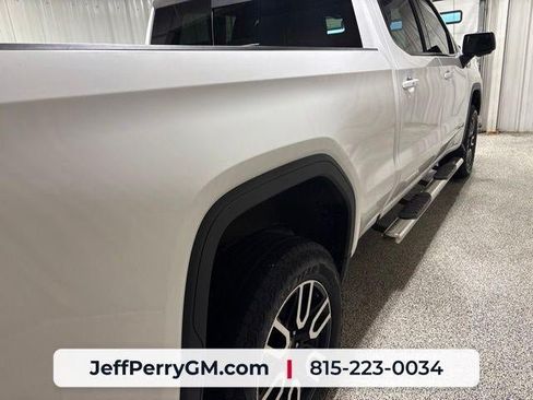 Used 2021 GMC Sierra 1500 AT4 w/ AT4 Premium Package AWD/4WD image 9