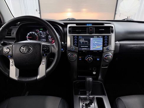 Used 2020 Toyota 4Runner SR5 Premium w/ Moonroof Package RWD image 22