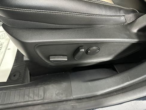 Used 2022 Ford Escape Titanium w/ Titanium Elite Package image 12