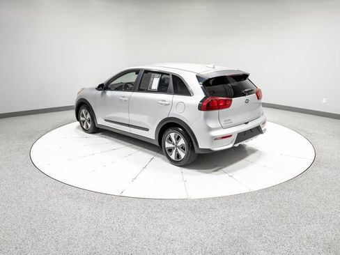 Used 2018 Kia Niro FE FWD image 31