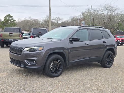 Certified 2023 Jeep Cherokee Altitude Lux w/ Lux Elite Package AWD/4WD image 1