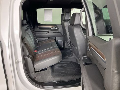 Used 2023 Chevrolet Silverado 1500 High Country w/ Technology Package AWD/4WD image 6