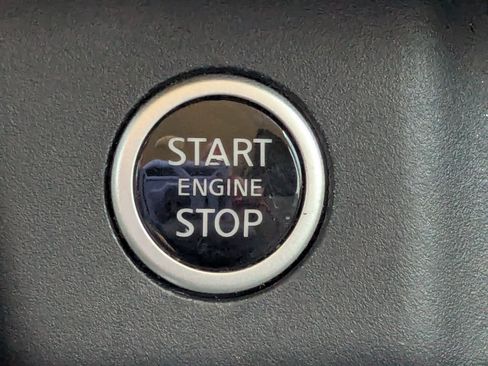 Used 2023 Nissan Rogue SV FWD image 28