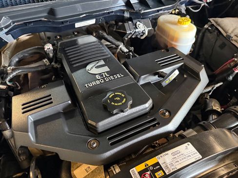 Used 2014 RAM 3500 Laramie w/ Cold Weather Group image 22