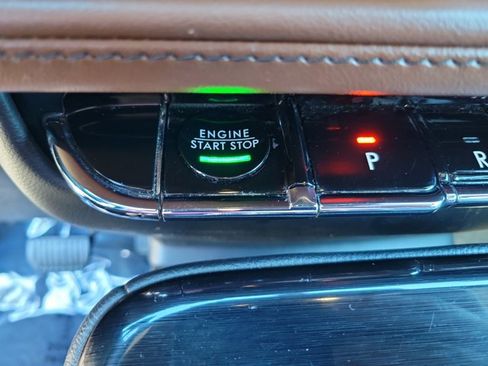 Used 2022 Lincoln Nautilus Reserve image 22