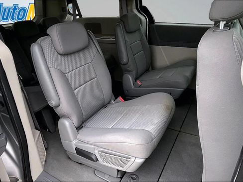 Used 2010 Dodge Grand Caravan SE FWD image 25