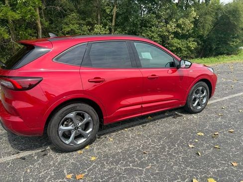 Used 2023 Ford Escape ST-Line w/ Tech Pack #1 FWD image 10