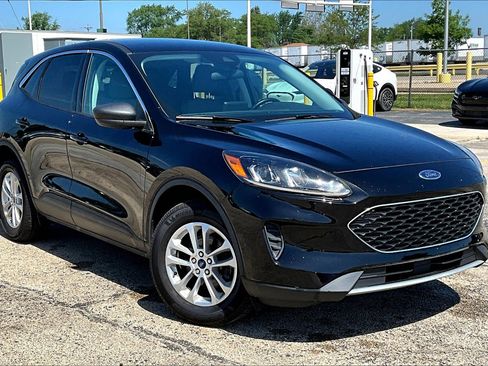 Used 2022 Ford Escape SE w/ Cold Weather Package image 38