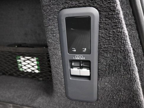 Used 2025 Land Rover Range Rover Sport SV Edition Two image 19