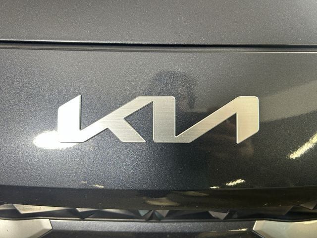Used 2023 Kia Forte LXS FWD image 9