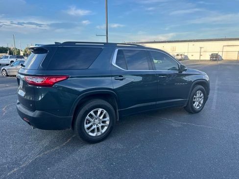 Used 2020 Chevrolet Traverse LT FWD image 4