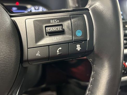 Used 2023 Nissan Pathfinder SL w/ Black Appearance Package AWD/4WD image 27