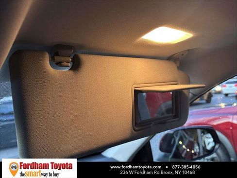 Certified 2021 Toyota Highlander XLE image 34