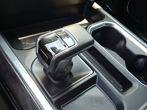 Used 2023 Chevrolet Silverado 1500 LTZ AWD/4WD image 14