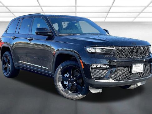 New 2025 Jeep Grand Cherokee Limited w/ Black Appearance Package AWD/4WD image 1