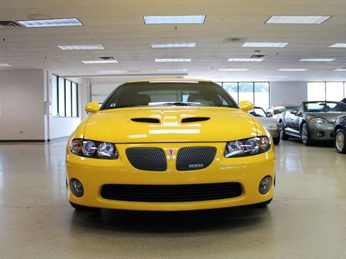 Used 2005 Pontiac GTO image 16