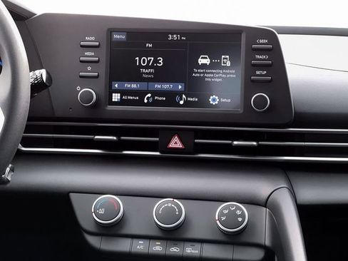 New 2026 Hyundai Elantra SE FWD image 19