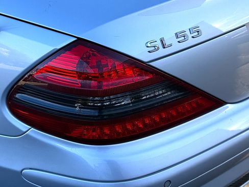 Used 2008 Mercedes-Benz SL 55 AMG w/ P1 Pkg image 24