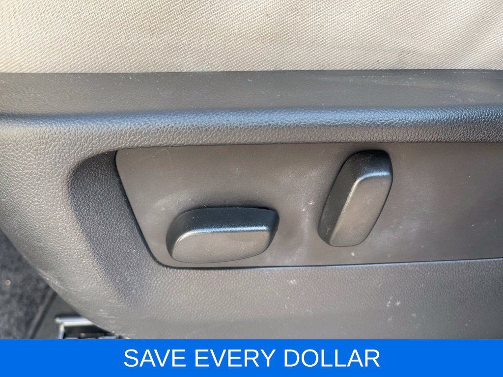 Used 2023 Buick Envision Avenir FWD image 21