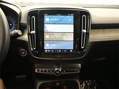 Used 2023 Volvo XC40 B5 Plus w/ Driver Assist Package image 12