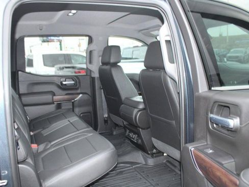 Used 2019 GMC Sierra 1500 SLT w/ X31 Off-Road Package image 13