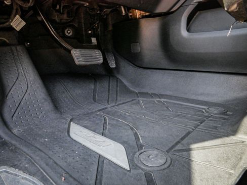 Used 2020 Chevrolet Silverado 1500 LT Trail Boss image 17