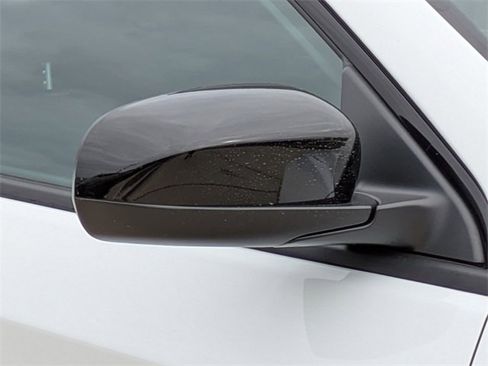 New 2026 Jeep Compass Latitude image 12