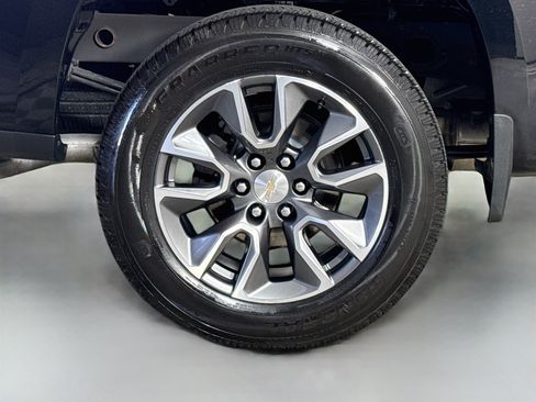 Used 2024 Chevrolet Silverado 1500 LT AWD/4WD image 33