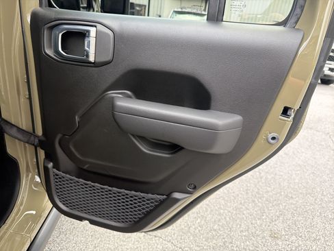 Used 2026 Jeep Wrangler Unlimited Sport AWD/4WD image 19