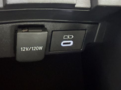 Used 2024 Toyota Corolla LE image 25