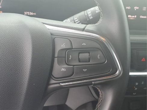 Used 2025 Buick Encore GX Preferred AWD/4WD image 14