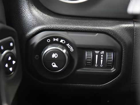 Used 2022 Jeep Gladiator Overland AWD/4WD image 22