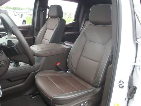 Used 2024 GMC Sierra 1500 Denali w/ Denali Reserve Package AWD/4WD image 24