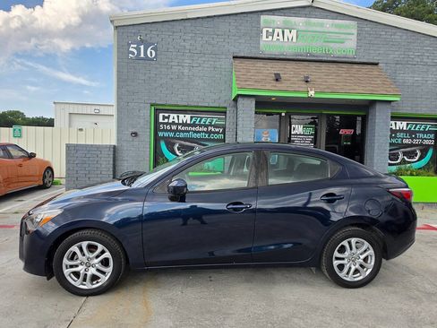 Used 2017 Toyota Yaris iA FWD image 9