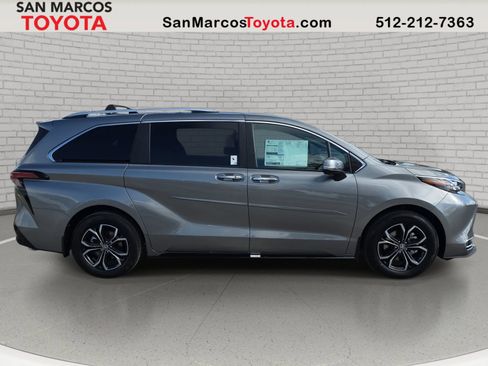 New 2026 Toyota Sienna Platinum AWD/4WD image 4