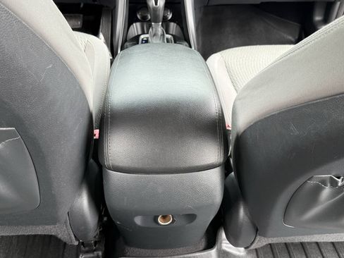 Used 2017 Hyundai Santa Fe SE AWD/4WD image 20
